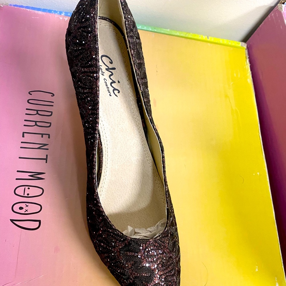 Shoes - Picture 1 of 5